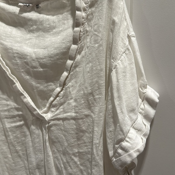 Gauze linen v neck top - Picture 3 of 4